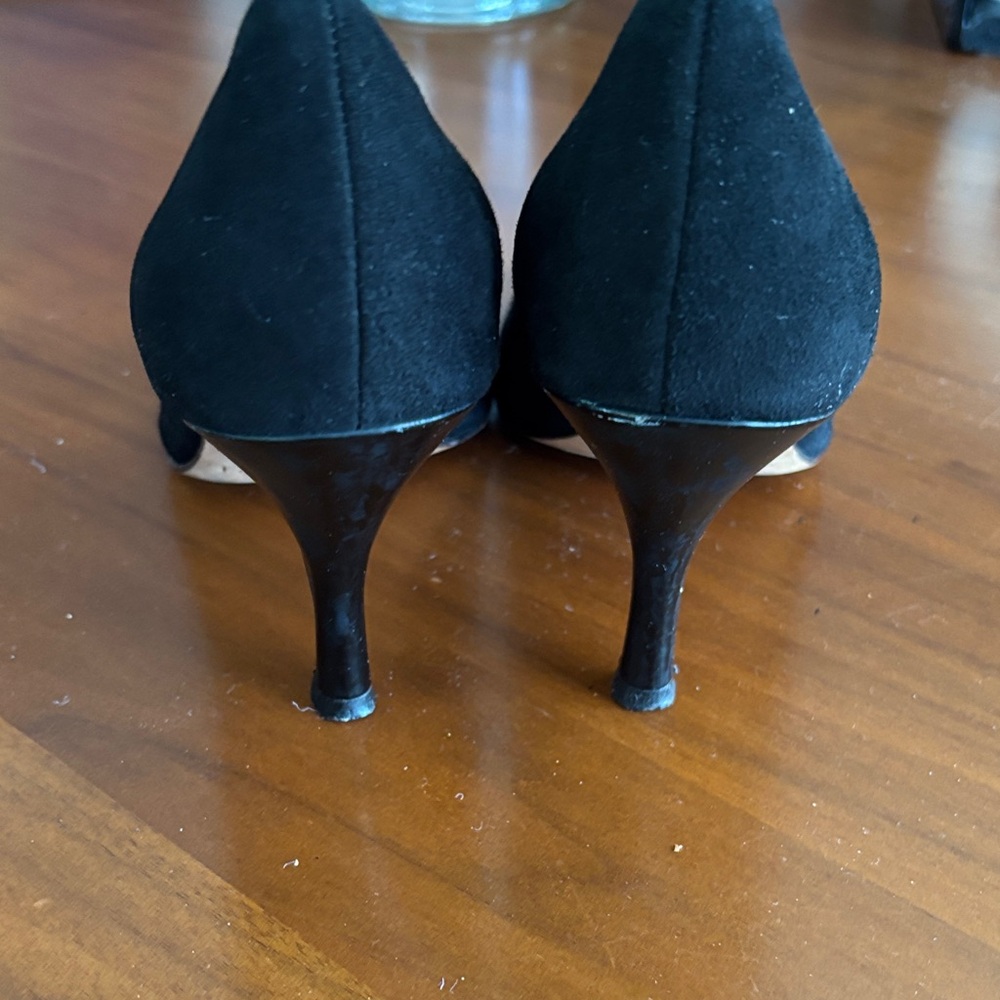 Tahari Black Suede Open-Toe Pumps Size 6 - Picture 4 of 6